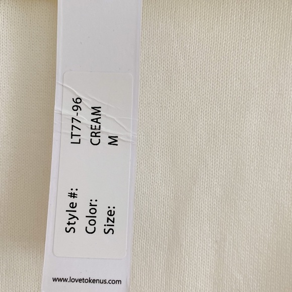 Love token karson ruffle sweater NWT cream ivory medium - Picture 4 of 5